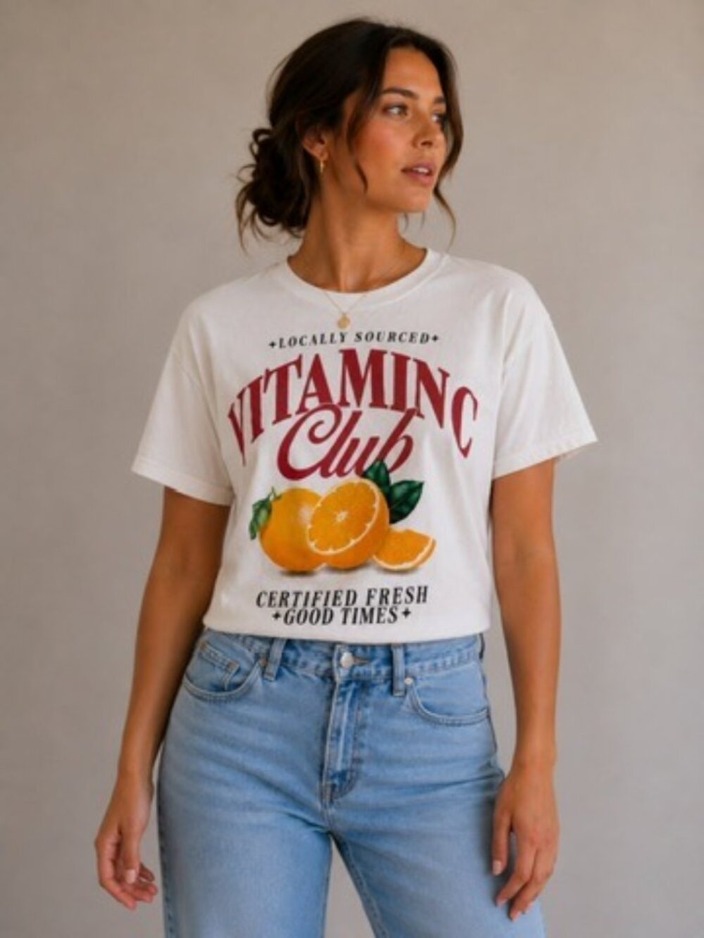 Vitamin C Club Graphic Tee Size M